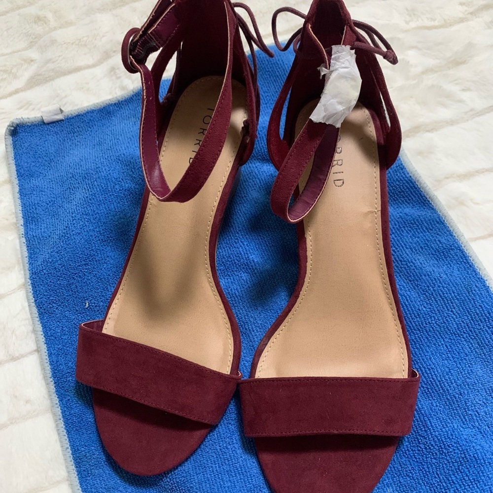Torrid Wedge Heel Sandals Size 9W